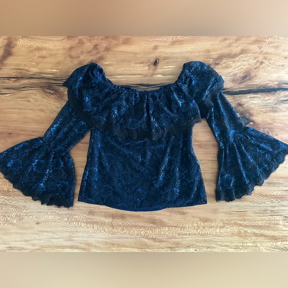 White House Black Market Blouse - Picture 3 of 16